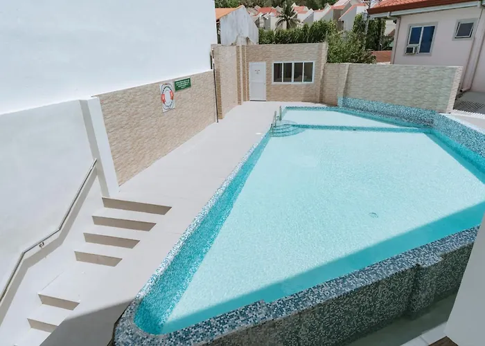 Privatunterkunft Near Anjo World Self Check In And Few Mins To Sm Seaside With Pool Gym Wifi Netflix Minglanilla