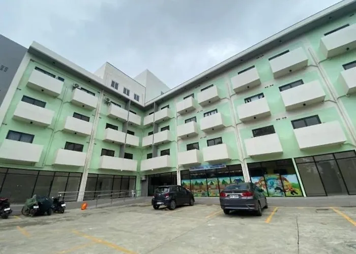 Near Anjo World Self Check In And Few Mins To Sm Seaside With Pool Gym Wifi Netflix Privatunterkunft Minglanilla