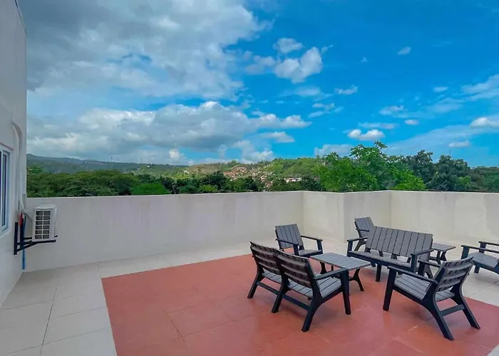 Privatunterkunft Near Anjo World Self Check In And Few Mins To Sm Seaside With Pool Gym Wifi Netflix